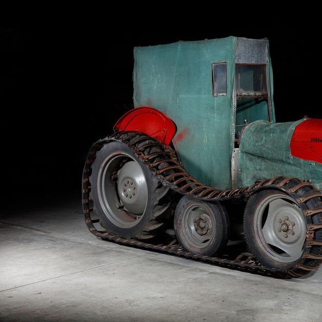 Tractor [Massey Ferguson]